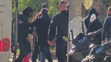 Απολογούνται οι υπόλοιποι 11 για το κύκλωμα προστασίας σε οίκους ανοχής - Στη φυλακή η βραβευμένη αστυνομικός, ο αρχηγός και ένας υπαρχηγός