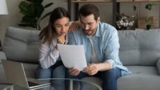 Ασφαλιστήρια: Μέτρα για να συγκρατηθούν οι αυξήσεις στα συμβόλαια Υγείας