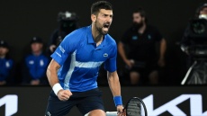 Τζόκοβιτς μετά την πρόκριση επί του Αλκαράθ: Σκέφθηκα να αποσυρθώ αλλά έδρασαν τα φάρμακα - Βίντεο 