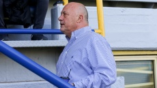 Έξαλλος ο Μπέος με Γκαρσία: «Αυτό το καρτούν, το Μίκι Μάους, έδειξε τα γεννητικά του όργανα στην εξέδρα»