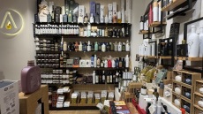 Maison d’Olive: Το concept store με τις 200 ετικέτες που τιμούν το εξαιρετικό παρθένο ελαιόλαδο