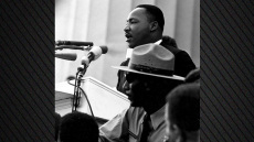 Η οικογένεια του Μάρτιν Λούθερ Κινγκ ζητά να δει τα έγγραφα για τη δολοφονία πριν αποχαρακτηριστούν 