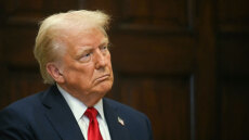 Εμπορικός πόλεμος μεταξύ ΗΠΑ, Μεξικού και Καναδά μετά την απόφαση Τραμπ για δασμούς – Στο στόχαστρο και η Κίνα