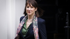 Η Βρετανία μπορεί να μάθει από τον Τραμπ, λέει η υπουργός Οικομικών