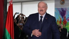 Λευκορωσία: Ο Λουκασένκο πάει για έβδομη θητεία – Για εκλογές φάρσα μιλά η εξόριστη αρχηγός της αντιπολίτευσης