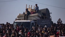 Εξοργισμένοι οι Παλαιστίνιοι με την πρόταση Τραμπ να εγκατασταθούν σε Αίγυπτο και Ιορδανία