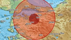 Σεισμός 4 Ρίχτερ στην Προύσα - Ανήσυχοι οι κάτοικοι βγήκαν στους δρόμους 