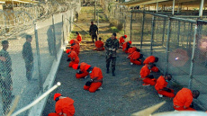 Η κράτηση μεταναστών στο Γκουαντάναμο στοιχίζει 100.000 δολάρια ημερησίως, καταγγέλλει Δημοκρατικός γερουσιαστής