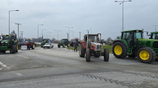 Αγρότες: Ενισχύονται τα μπλόκα - Δυναμώνουν οι κινητοποιήσεις στη Θεσσαλία