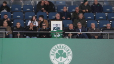 Δομάζος: Η άδεια θέση του στο ΟΑΚΑ και τα δάκρυα της κόρης του - «Δεν θα σε ξεχάσουμε ποτέ στρατηγέ», φώναξε ο κόσμος