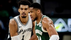 Σπερς - Μπακς 144-118: Η 35αρα του Αντετοκούνμπο δεν έφτανε απέναντι στον Γουεμπανιαμά