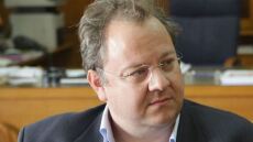 Παπαζάχος: Η κίνηση του μάγματος δεν σημαίνει ότι θα βγει ηφαίστειο στην Άνυδρο