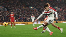 Μάντσεστερ Γιουνάιτεντ: «Ρήξη χιαστού ο Μαρτίνες, οκτώ μήνες εκτός δράσης»