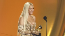 Μπιγιονσέ: Έγινε η πρώτη μαύρη τραγουδίστρια που κέρδισε τον 21ο αιώνα το Grammy καλύτερου άλμπουμ