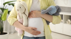 Έρευνα: Οι μητέρες διδύμων αντιμετωπίζουν υψηλότερο κίνδυνο καρδιακής νόσου τον πρώτο χρόνο μετά τη γέννηση