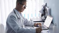 Η μεγάλη ανατροπή που φέρνουν τα ηλεκτρονικά ραντεβού στην καθημερινότητα γιατρών και ασθενών