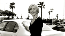 Η Cameron Diaz επιστρέφει για να μας θυμίσει γιατί μας άρεσε πάντα