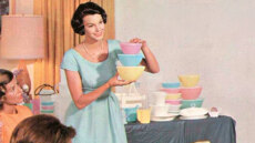 Εμβληματικές βιομηχανίες που έβαλαν λουκέτο: Τελευταία έκλεισαν τα... τάπερ