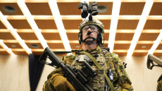 Με έμφαση στην τεχνολογία και στις επιχειρησιακές ανάγκες η νέα «στολή του Μαχητή» στις Ένοπλες Δυνάμεις