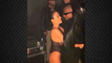 Μπιάνκα Σενσόρι: Με αποκαλυπτική εμφάνιση σε πάρτι παρά τον σάλο για τη γυμνή εμφάνιση στο κόκκινο χαλί των Grammy