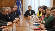 ΠΑΣΟΚ: Πόλεμο με τον ΣΥΡΙΖΑ ξεκινά ο Ανδρουλάκης - Τι είπε  σε έκτακτη συνεδρίαση της ΚΟ