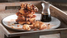 Λουκουμάδες, τηγανίτες ή pancakes; 23 παραδοσιακές και σύγχρονες συνταγές για τα αγαπημένα ζυμάρια