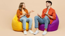 Ποιος είναι μεγαλύτερος πολυλογάς; Ο άνδρας ή η γυναίκα; Επιτέλους μια έρευνα βάζει τα πράγματα στη θέση τους