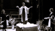 Δούλες, υπηρέτριες, ψυχοκόρες - Σκιές στα υπόγεια