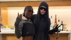 Doechii και Lady Gaga φωτογραφίζονται μαζί στα παρασκήνια του Super Bowl