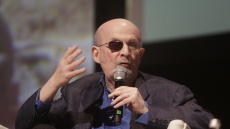 Άρχισε η δίκη του άνδρα που επιχείρησε να σκοτώσει τον Σαλμάν Ρούσντι