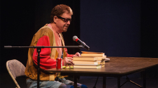 Τομ Ρόμπινς: Έφυγε από τη ζωή στα 92 του ο εμβληματικός συγγραφέας