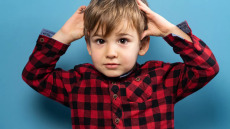 Αυτισμός: Το τεστ που κάνει διάγνωση σε μία τούφα μαλλιών – Πού θα το βρείτε