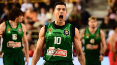 Ο Παναθηναϊκός επικράτησε με 79-75 του Ολυμπιακού και κατέκτησε το 21ο Κύπελλο της ιστορίας του