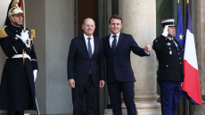 Ο Σολτς και ο Μακρόν υπόσχονται να συνεχίσουν την στήριξη στο Κίεβο 