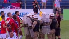 Βραζιλία: Διαιτητής καλεί την αστυνομία για να βγάλει από το γήπεδο παίκτη που απέβαλε - Δείτε βίντεο