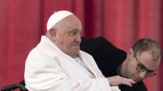 Πάπας Φραγκίσκος: Είχε μια «ήρεμη νύχτα» ανέφερε το Βατικανό στην τελευταία του ενημέρωση