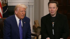 O Τραμπ και ο Μασκ ανταλλάζουν φιλοφρονήσεις σε κοινή τους συνέντευξη: «Τον αγαπώ» - «Είναι εκπληκτικός»