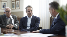 O Κυριάκος Μητσοτάκης επισκέφθηκε το «Σπίτι του Παιδιού» στη Θεσσαλονίκη - «Είναι παρήγορο ότι η Πολιτεία μπορεί να παρέχει ένα πλαίσιο προστασίας»