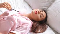 Η αυτοϊκανοποίηση παραμένει ένα ταμπού με πολλά οφέλη – Μία σεξολόγος τα απαριθμεί