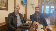 Ο «συντροφικός» καφές Πολάκη - Οζγκιούρ και το «καρφί» από την Κασιμάτη