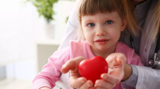 Χριστίνα Κανακά-Gantenbein: Οι προκλήσεις στην αντιμετώπιση των σπάνιων νόσων στο Σύστημα Υγείας