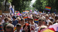 Το Pride να γίνει σε κλειστό χώρο για να προστατευτούν τα παιδιά, λέει η κυβέρνηση Όρμπαν