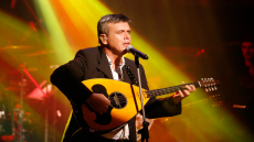 Στο Ηράκλειο το Σάββατο η κηδεία του Μανώλη Λιδάκη