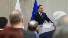 Κύπρος: Κυβερνητική εισήγηση για αφορολόγητο στα €20.500 και εκπτώσεις σε οικογενειακά εισοδήματα και εταιρείες