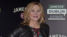 Κιμ Κατράλ: Η φωτογραφία από τα παιδικά της χρόνια με τη μητέρα της που έχει φύγει από τη ζωή