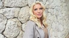 Η Ελένη Μενεγάκη έκανε δωρεά 61 βιβλίων στη δημοτική βιβλιοθήκη Ελασσόνας - Δείτε τι έστειλε