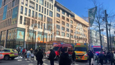 «Ο κόσμος ούρλιαζε, έτρεχε πανικόβλητος» - Ελληνίδα αυτόπτης μάρτυρας μιλά για το αυτοκίνητο που έπεσε στο πλήθος στο Μανχάιμ