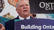 Καναδός κυβερνήτης ανακοίνωσε ανατίμηση 25% στο ρεύμα που προμηθεύονται 1,5 εκατομμύρια καταναλωτές στις ΗΠΑ