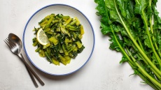 Τα λαχανευόμενα χόρτα της Ελλάδας: Ένας γαστρονομικός και διατροφικός θησαυρός