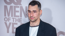 Ντέμι Μουρ:  Η viral αντίδραση του Τζακ Αντόνοφ όταν ανακοινώθηκε ο αποκλεισμός της από τα Όσκαρ 2025